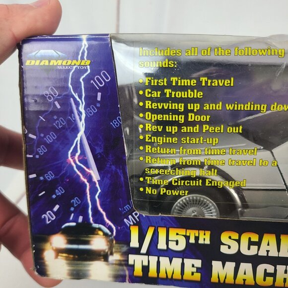 Back To The Future II DeLorean 1/15 Time Machine Movie Car Diamond Select Sealed - Picture 5 of 16